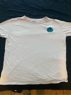 Cool Earth Graphic Basic Tee